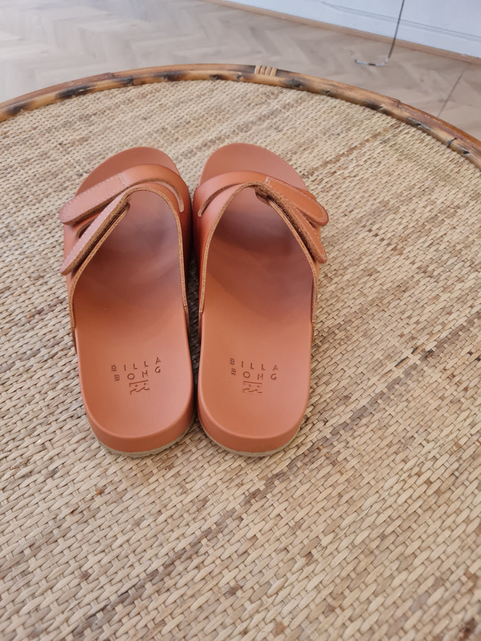 Billabong Tan Slides 5