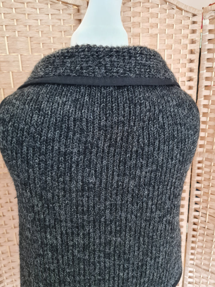 Cocomenthe Charcoal Wool Gilet Small