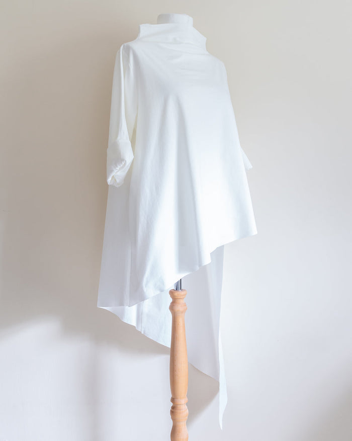 Coss asymmetric top white