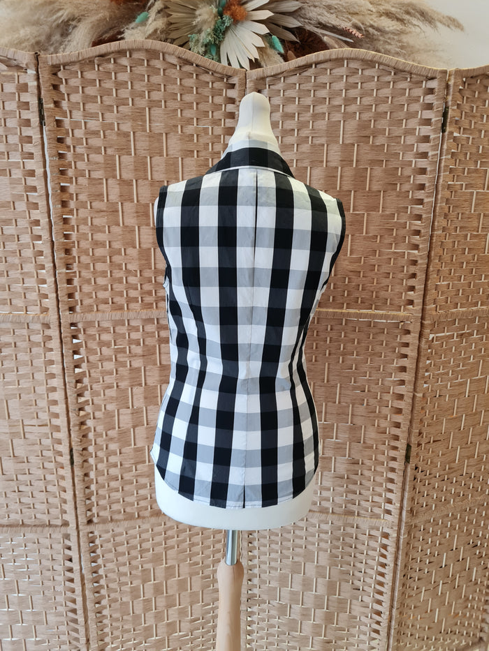 Karen Millen black/white zip top 10