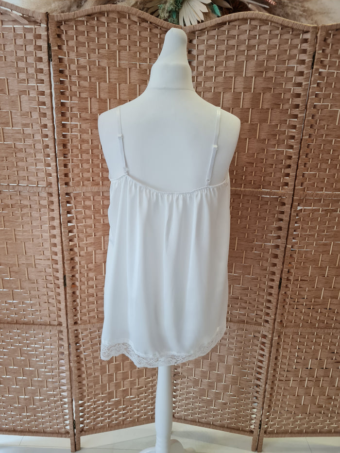 Lace trim cami in white