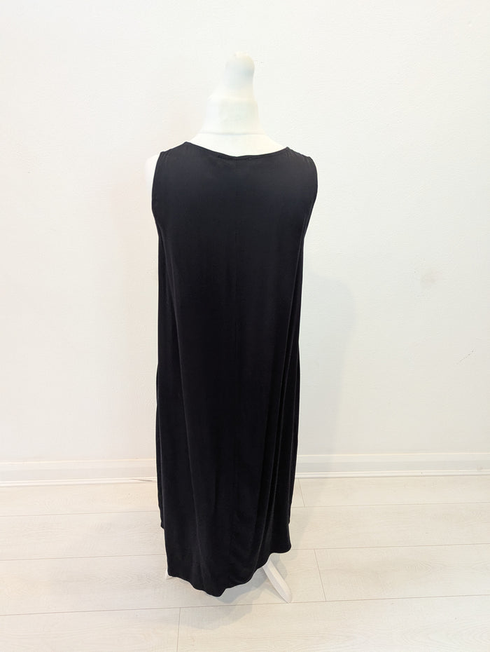 Ozai N KU Black Sleeveless Dress Medium