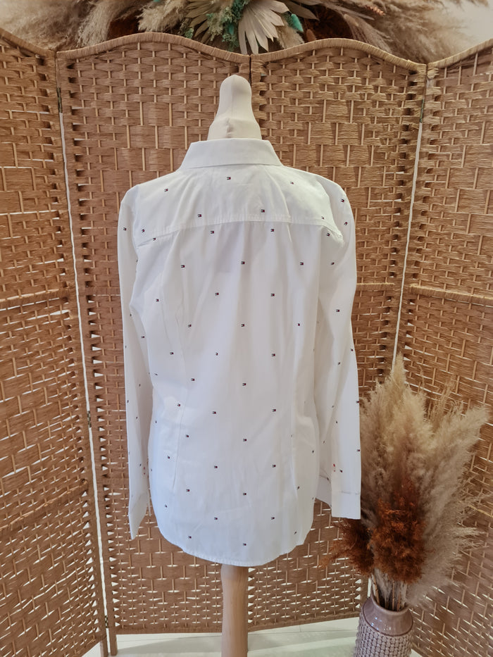Tommy Hilfiger white logo shirt M