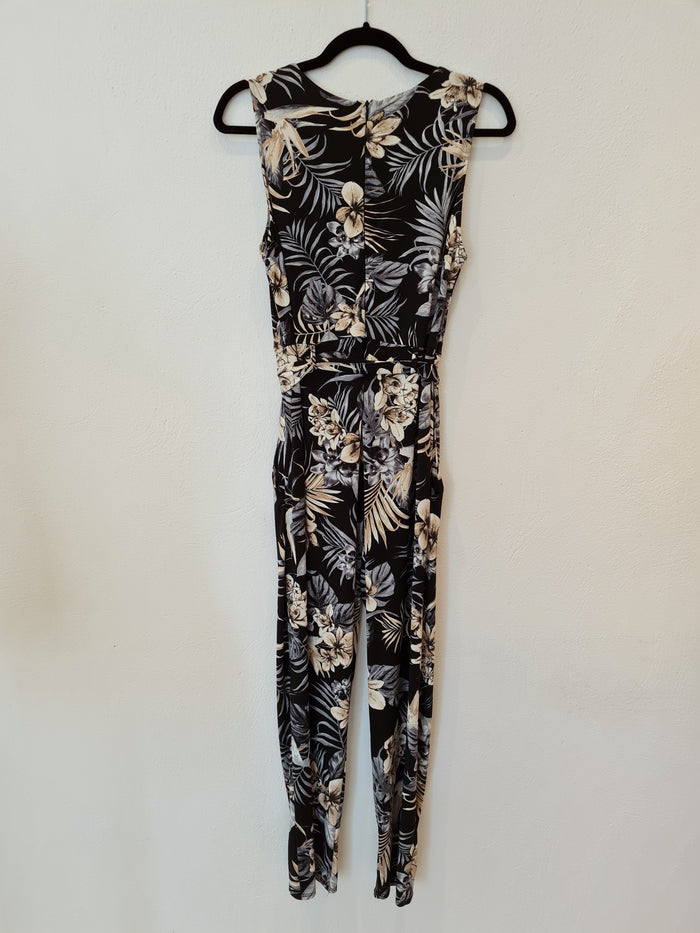 Wallis Floral Jumpsuit Size 10 Petite