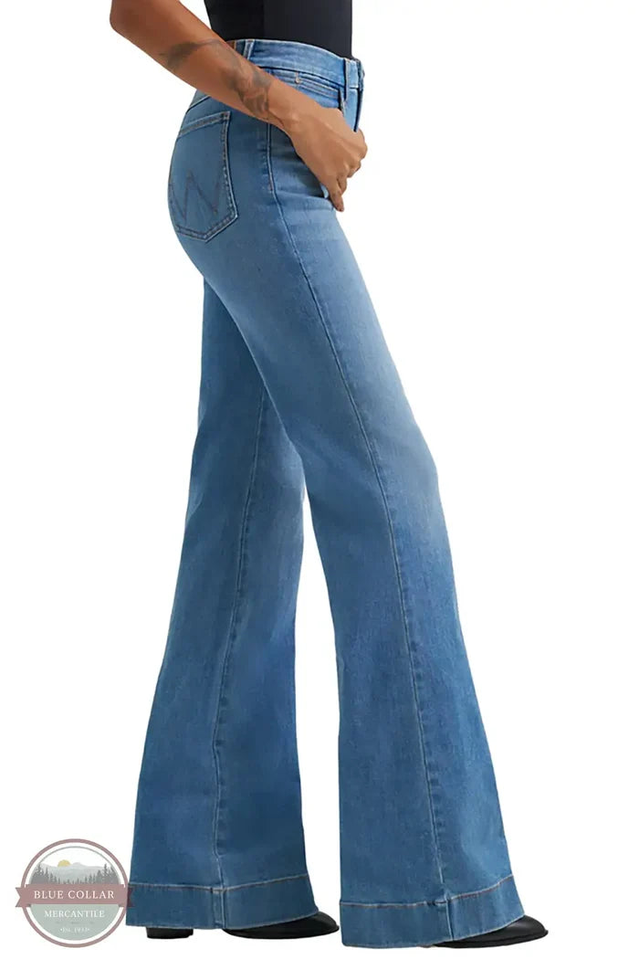 Wrangler 112374972 Bespoke High Rise Trouser Jeans in Light Wash, side