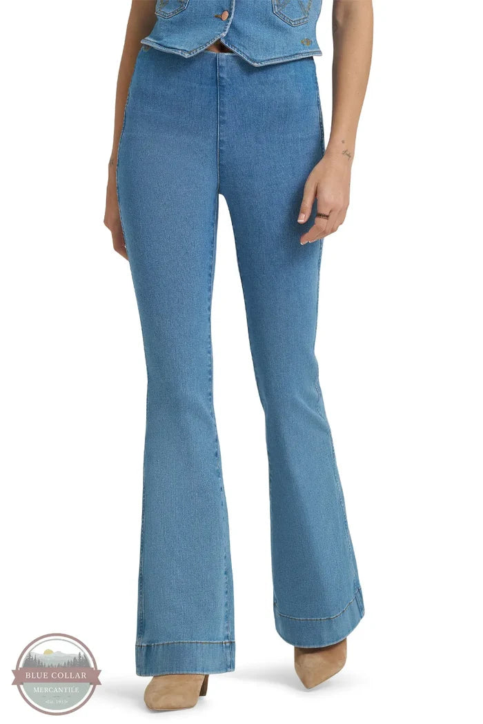 Wrangler 112375596 Wrangler X Lainey Wilson Pull On Flare Jeans in Blue front view