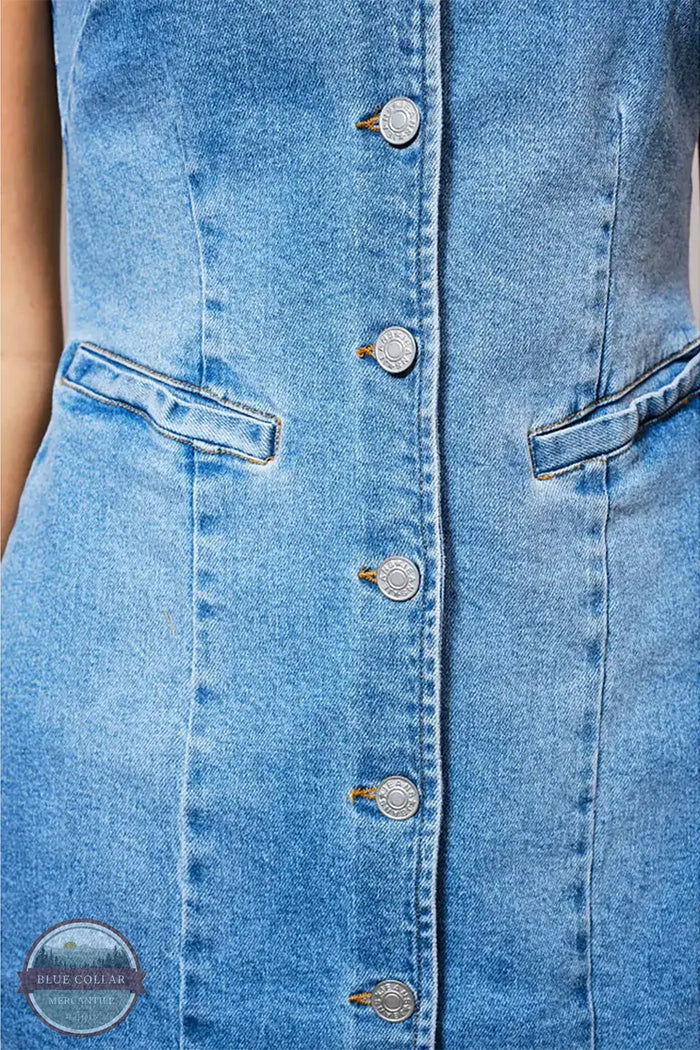 blueb. 23477D V-Neck Button Up Sleeveless Denim Mini Dress button detail