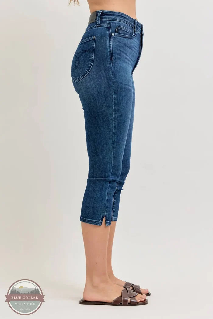 Judy Blue 78119REG High Waisted Tummy Control Capri w/ Shield Back Pockets right side view