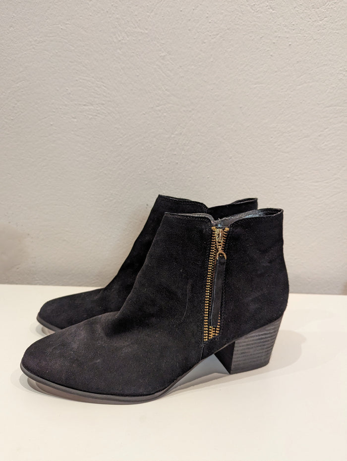 Aldo black ankle boots 8