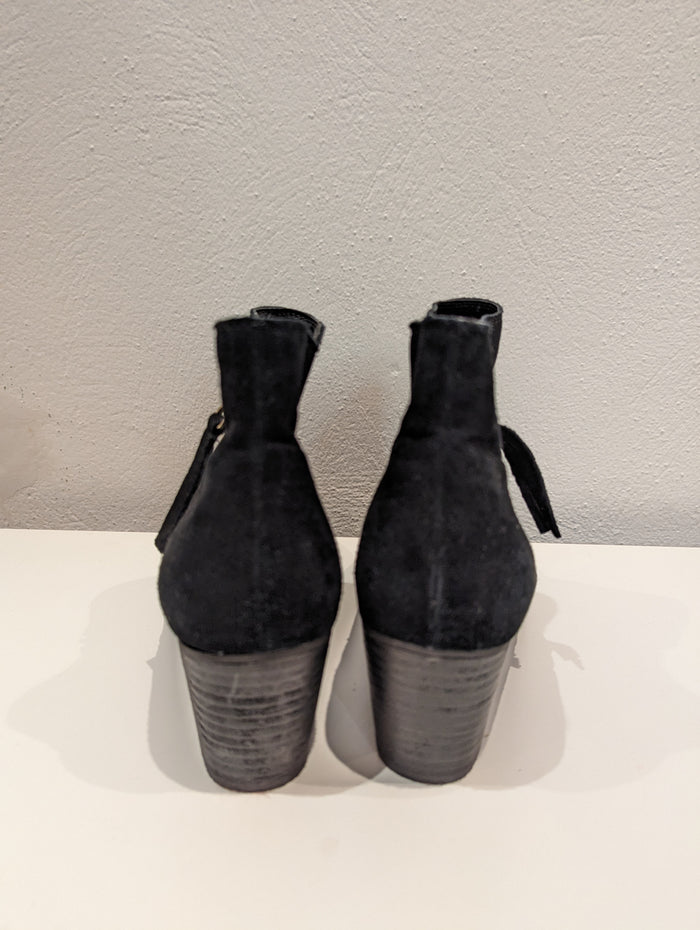 Aldo black ankle boots 8