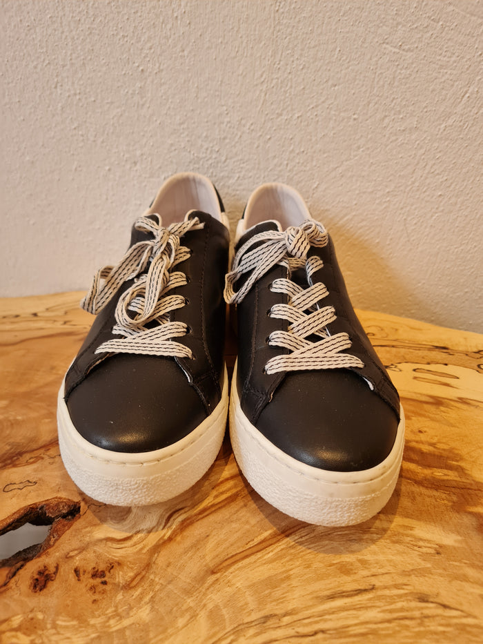 ALPE Black/white trainers 4