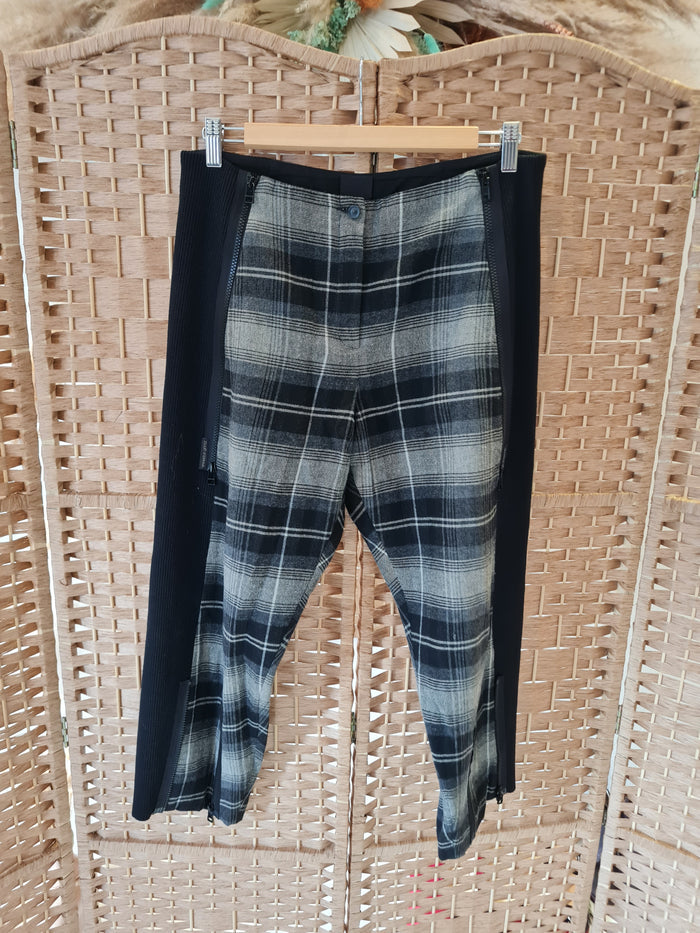 Annette Gortz black/check trousers 10