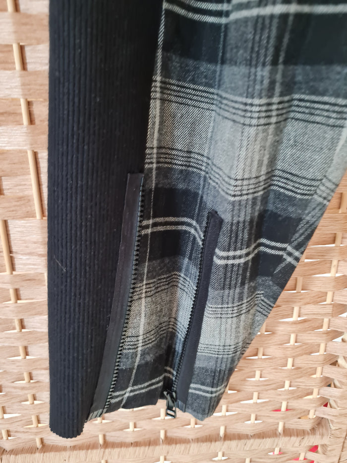 Annette Gortz black/check trousers 10