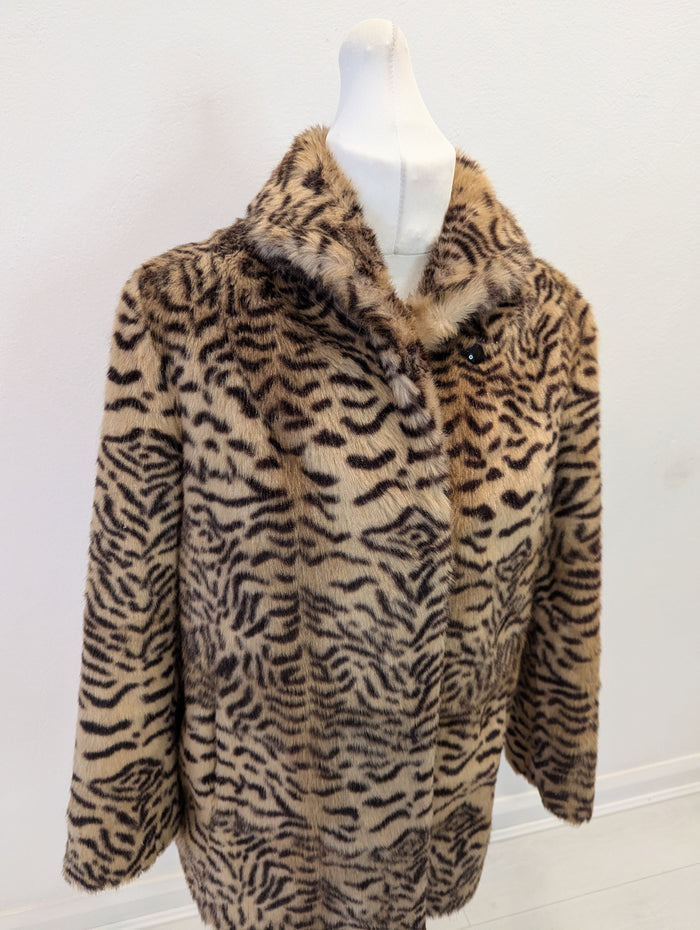 Astraka Leopard Print Coat 10/12