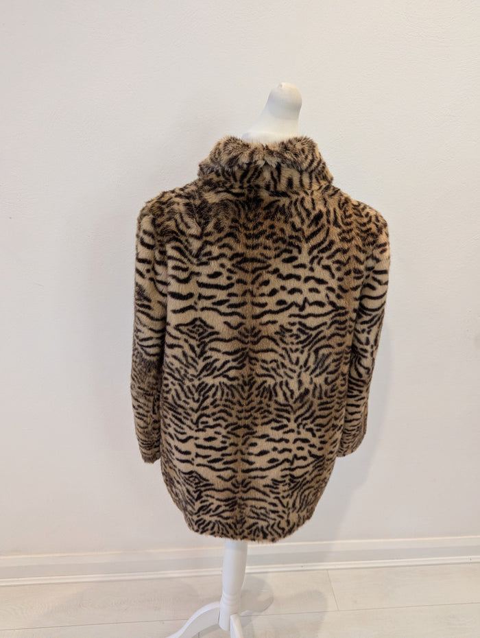 Astraka Leopard Print Coat 10/12