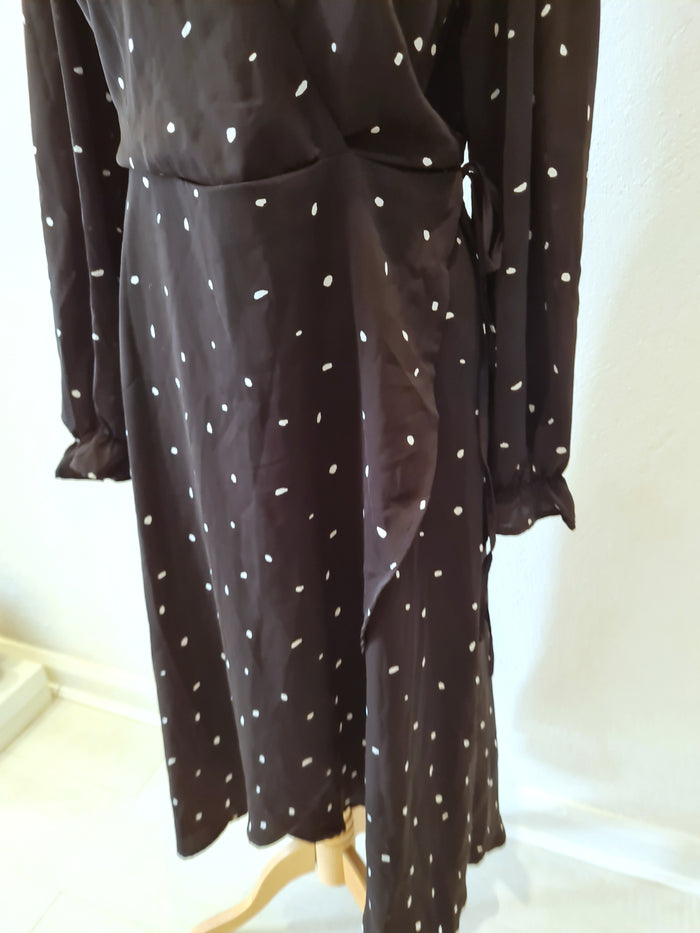 AX Paris Black Spot Wrap Dress 12 (NWT)
