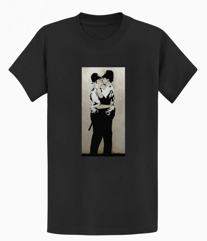 Banksy T-shirt - Kissing Coppers Banksy-Apparel