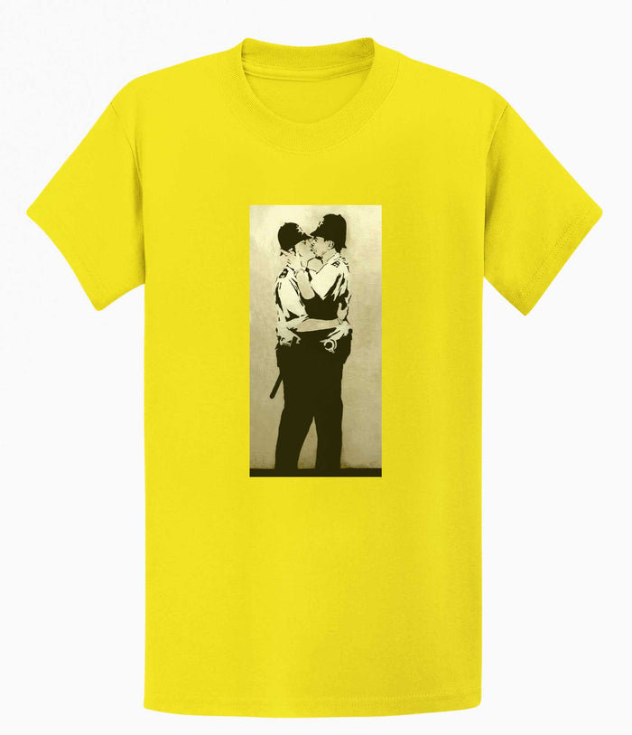 Banksy T-shirt - Kissing Coppers Banksy-Apparel
