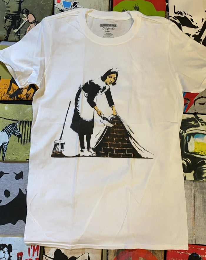 Banksy Sweeping Under Carpet Men's T-shirt