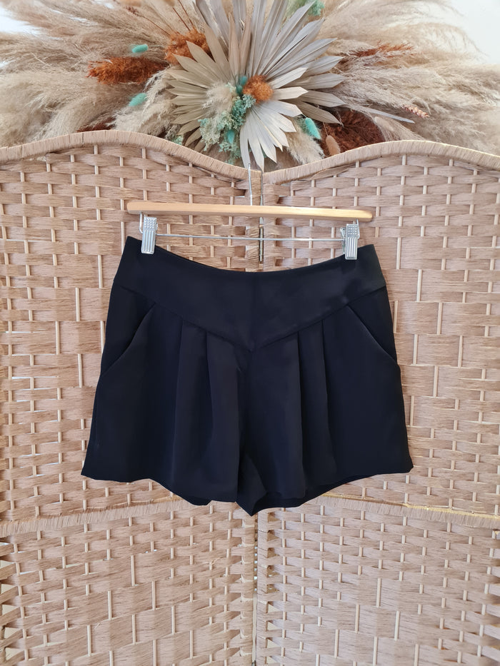 Boutique by Jaeger black shorts 8