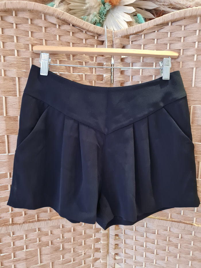 Boutique by Jaeger black shorts 8