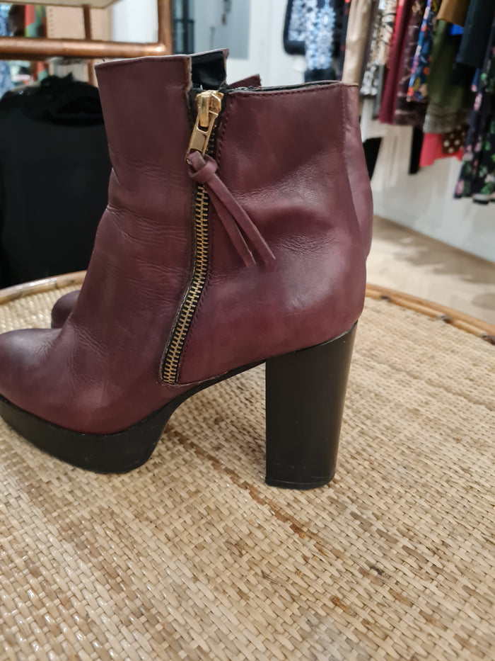 Burgandy Platform Boots 5