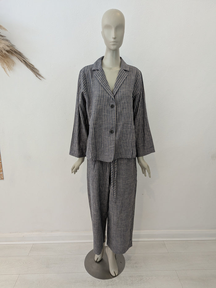 BuyKud Stripe Trouser Suit L NWT