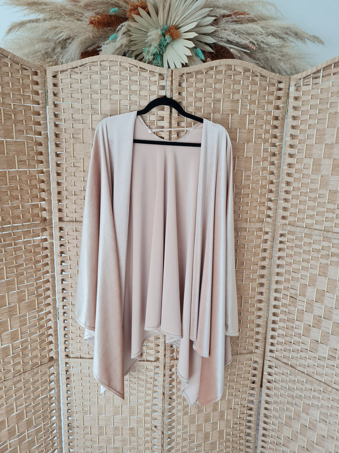 Carmen cape in vanilla one size