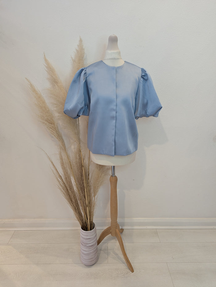 Charlotte & Tess Blue Satin Top S NWT