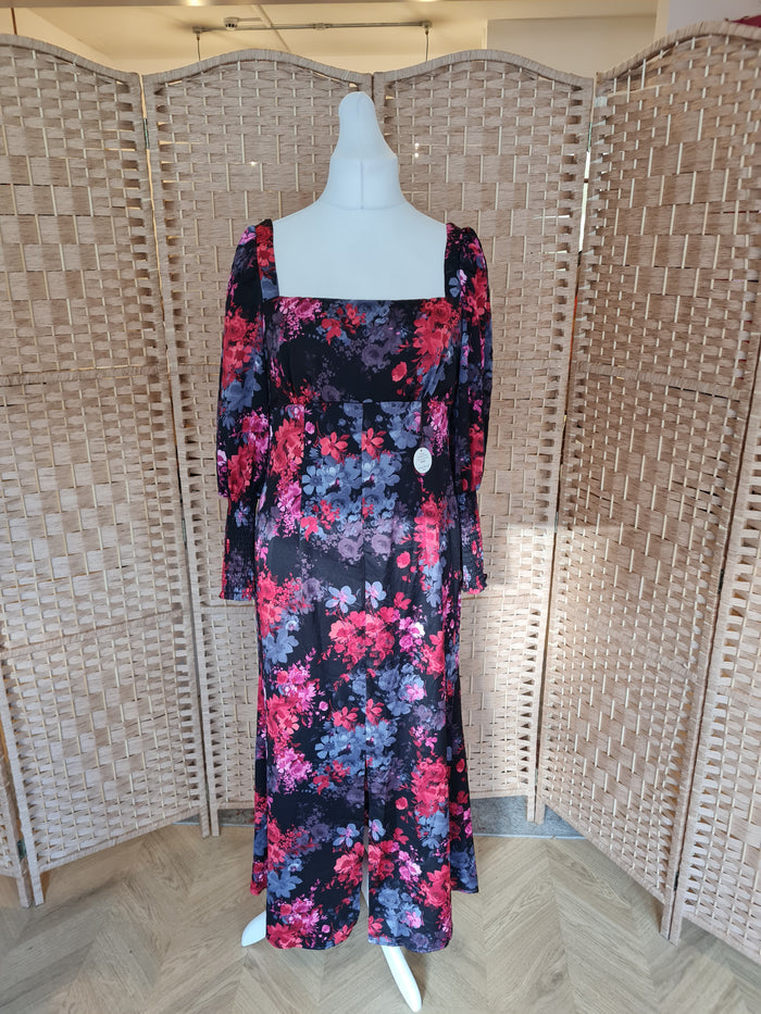 Chi Chi London Grey/ Red Floral Maxi Size 14 NWT