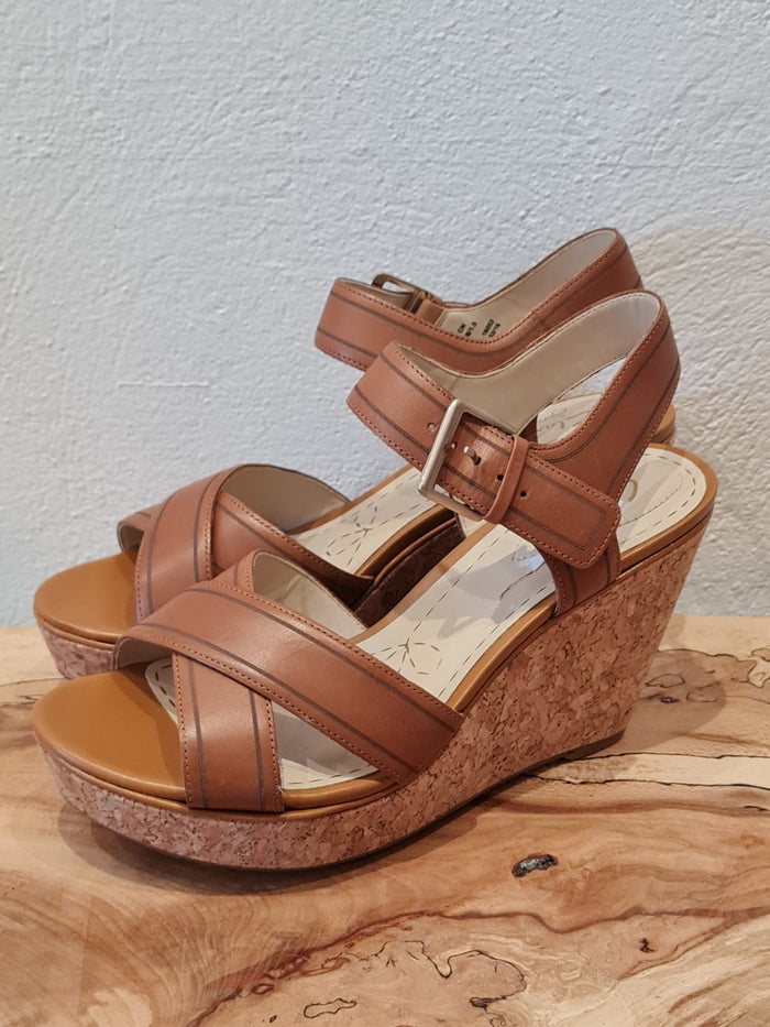 Clarkes Tan Wedges 5 NWT