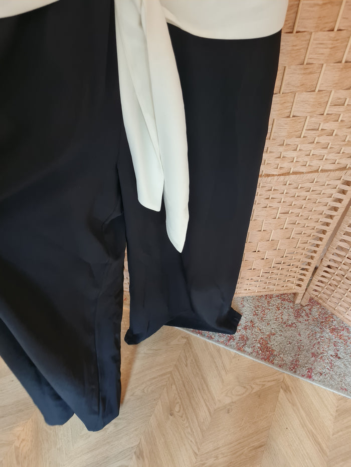 Coast Black & White Jumpsuit Size 14
