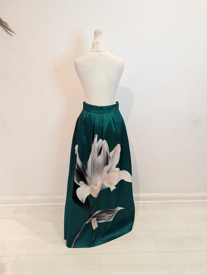 Coast Destiny Print Maxi Skirt 8 NWT