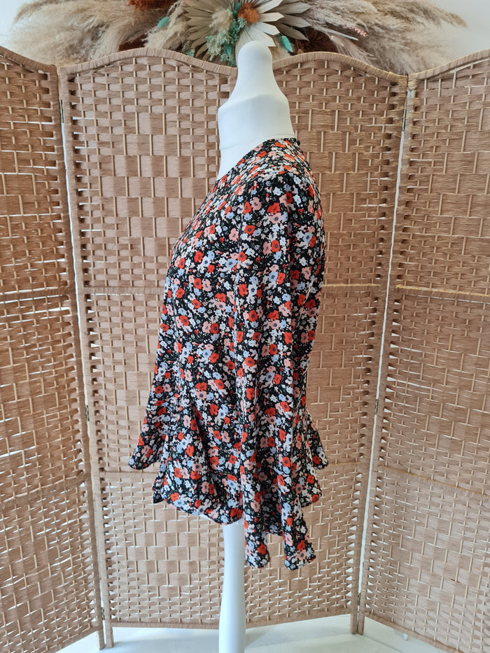 Coast long sleeved floral top 14 NWT