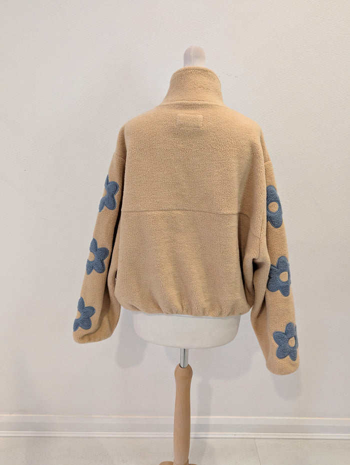 Cools Club Caramel Fleece 8