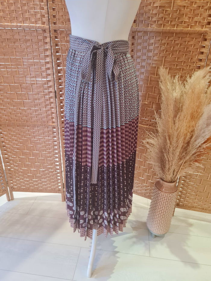 Day Birger et Mikkelsen Brown Multi Pleated Skirt 44 NWT