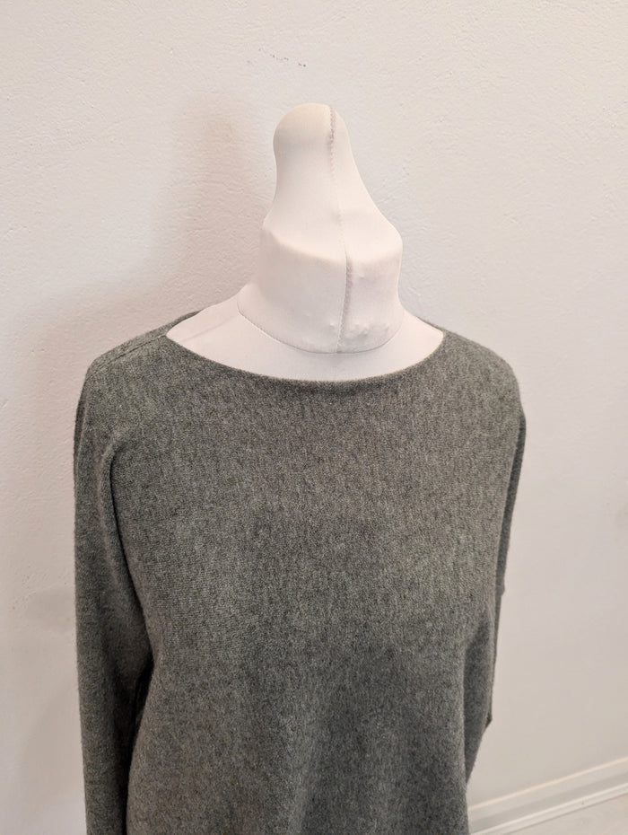 D.E.C.K BY Decollage Grey Jumper L
