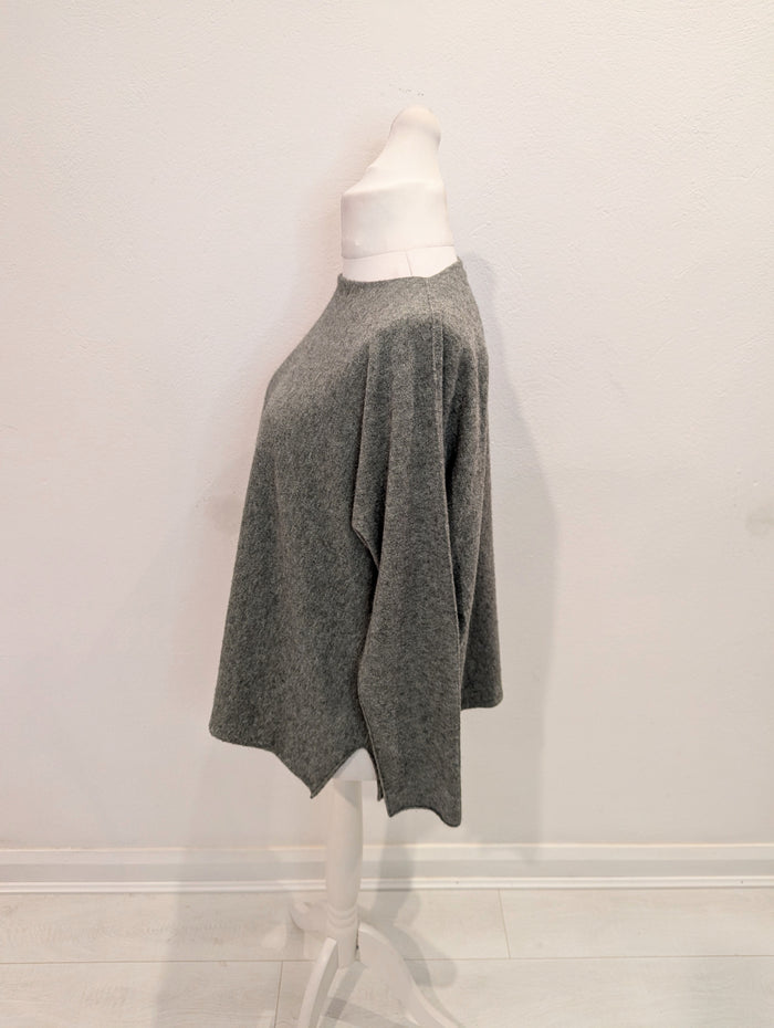 D.E.C.K BY Decollage Grey Jumper L