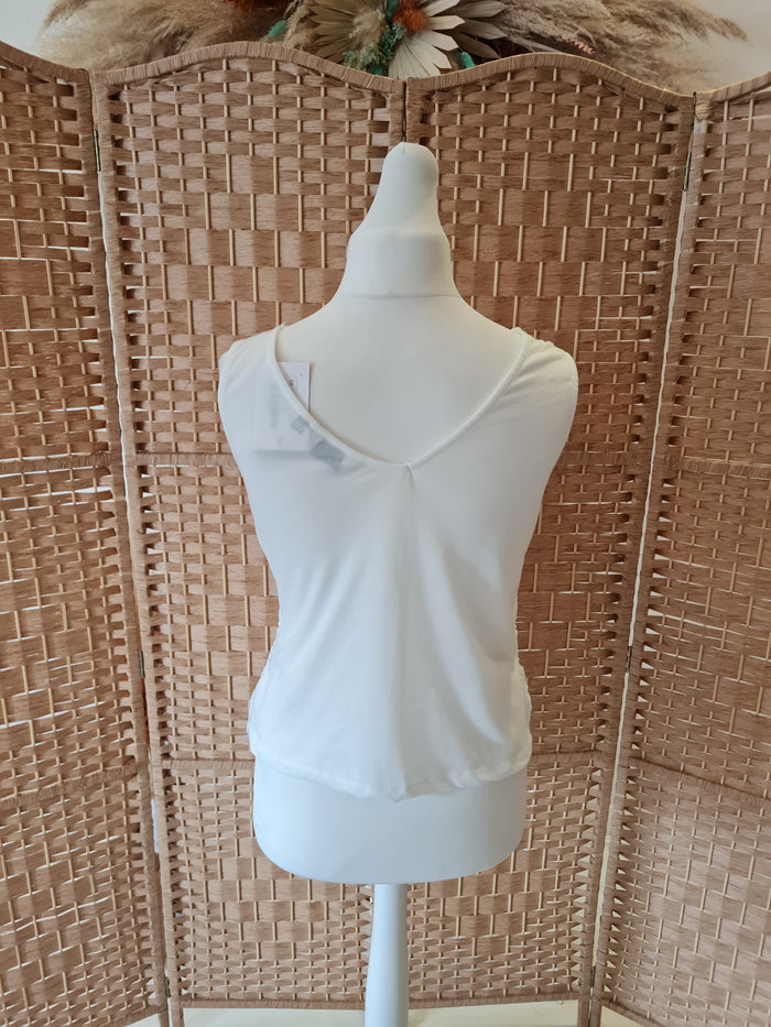 DP  white lace vest 14P