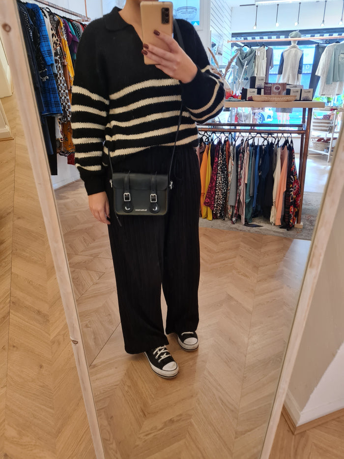 Dr Martens Small Black satchel