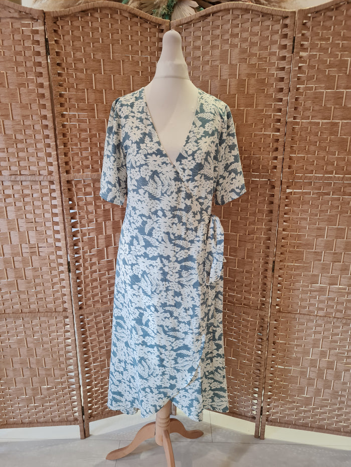 Dry Lake Green/White Wrap Dress S NTW
