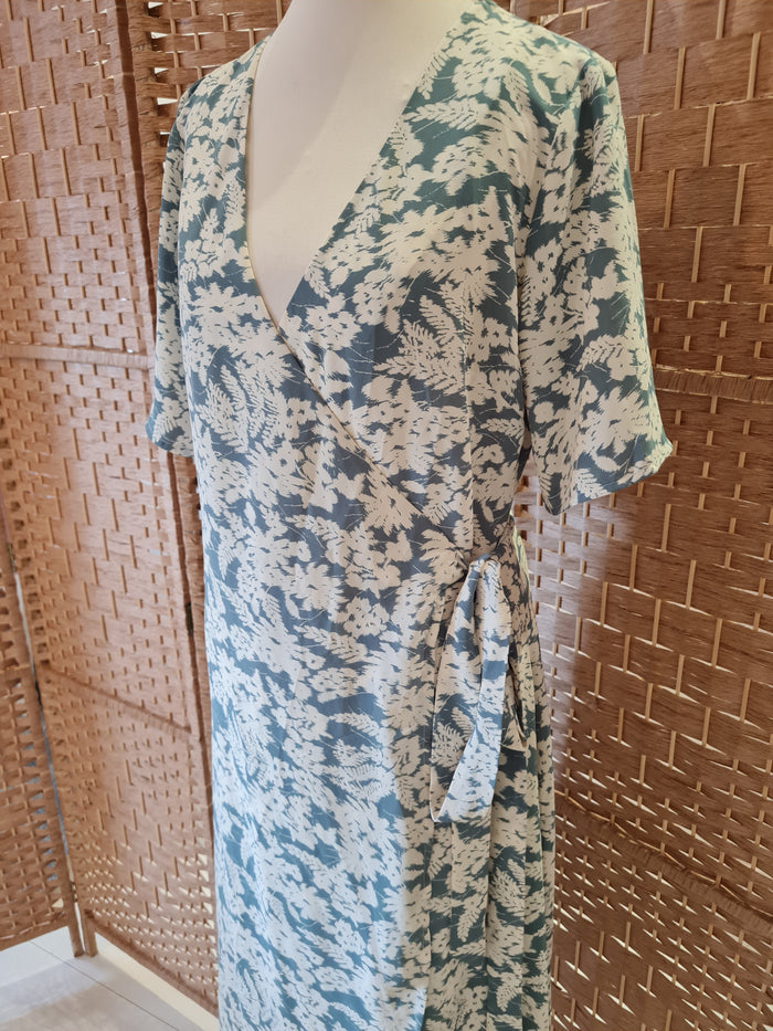 Dry Lake Green/White Wrap Dress S NTW
