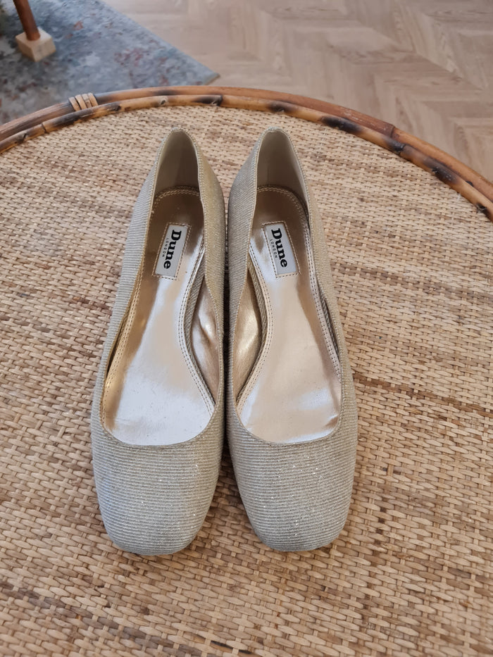 Dune gold sparkle pumps 7