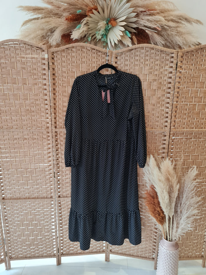 Dunnes Spot Maxi M