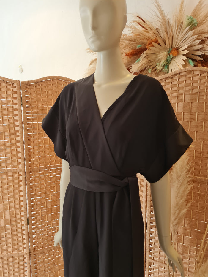 DVF black 3/4 jumpsuit 8/10
