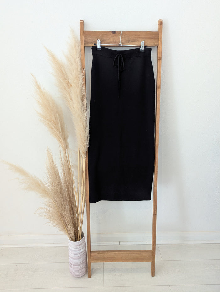 Elenza Black Knitted Skirt S/M RRP £49.99