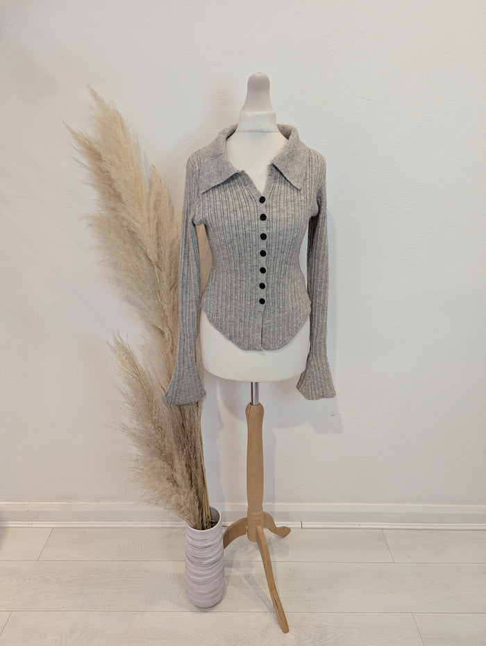 Elenza Grey Button Top S