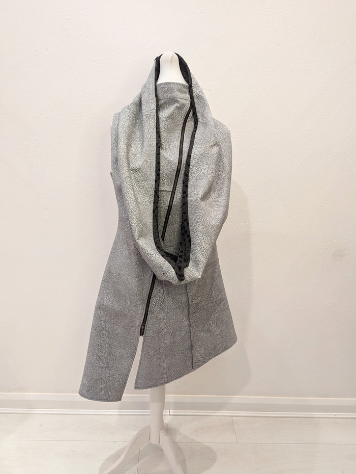 Elsewhere grey snood