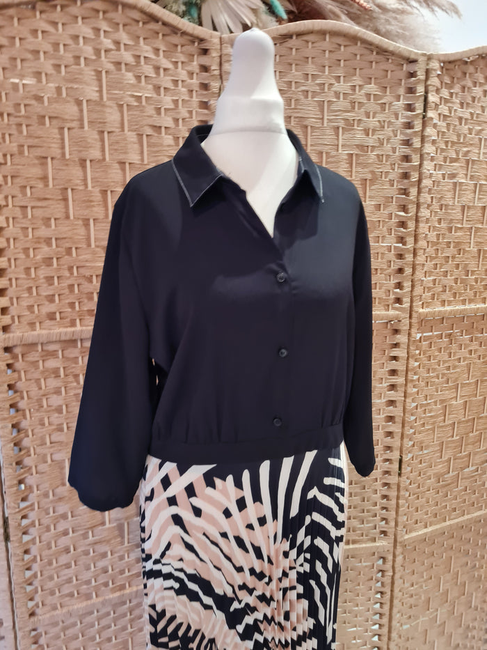 Emme Marella Black/Cream Pleated Dress 14