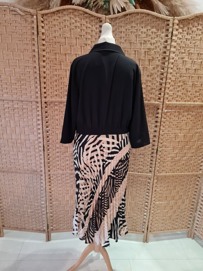 Emme Marella Black/Cream Pleated Dress 14